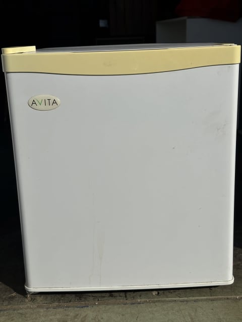 avita bar fridge