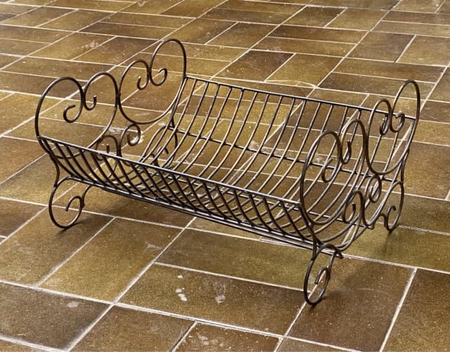 Wrought Iron Basket / Fruit Basket / Fruit Bowl Decorative