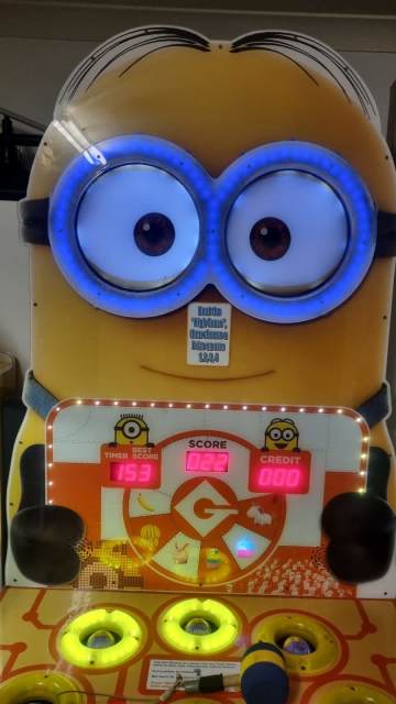 Arcade Minions redemption machine with prize box and microcoin mech ...