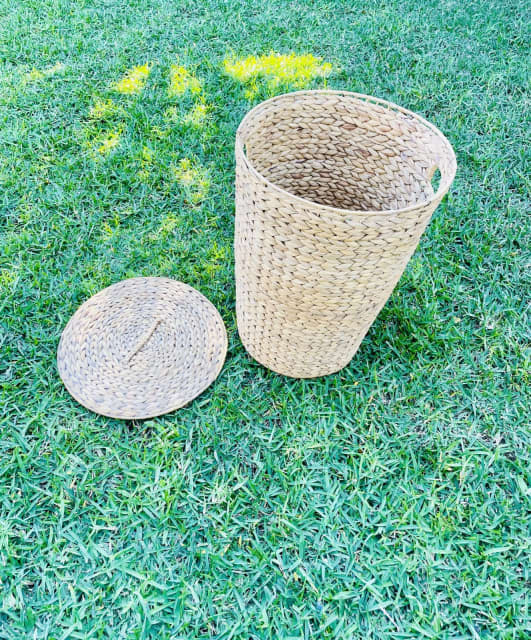 Large and tall Wicker Laundry Hamper/basket with lid Other Home Decor