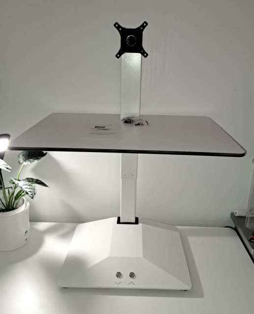 STANDESK ELECTRIC WORKSTATION Desks in Bowen Hills QLD Gumtree