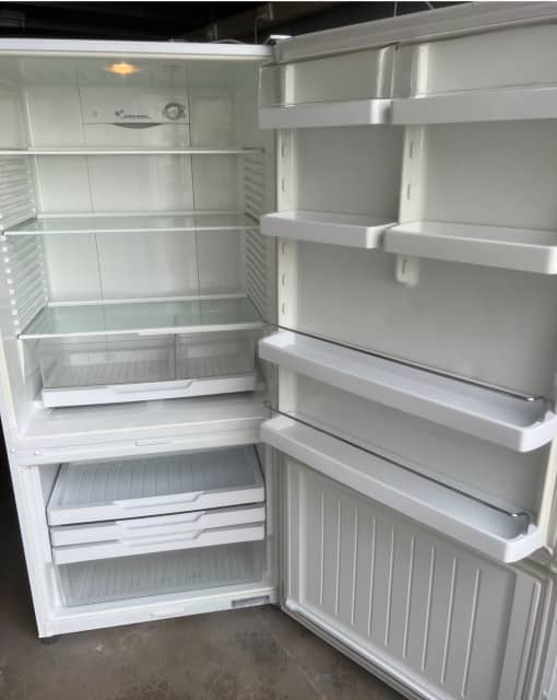 Warranty 520L Big Size Fisher & Paykell Fridge Freezer Frost Free H170