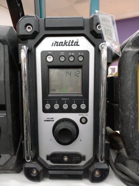 RADIO MAKITA DMR107 | Miscellaneous Goods | Gumtree Australia Salisbury  Area - Salisbury | 1307239578