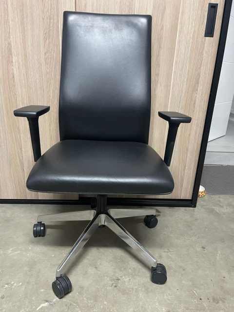 4x office chair