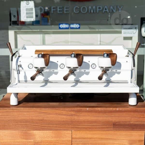 STUNNING CUSTOM SLAYER ESPRESSO 3 GROUP COMMERCIAL COFFEE MACHINE