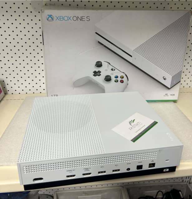 XBOX ONE S Gaming Console 1TB, Warranty & Invoice! Xbox Gumtree