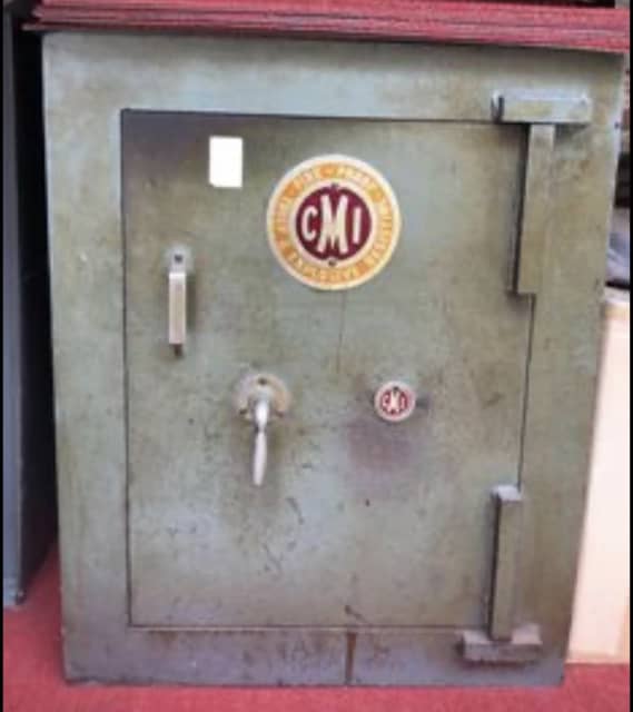 RUSTY INSIDE Vintage CMI AustMade Safe Fireproof Explosive Resisting