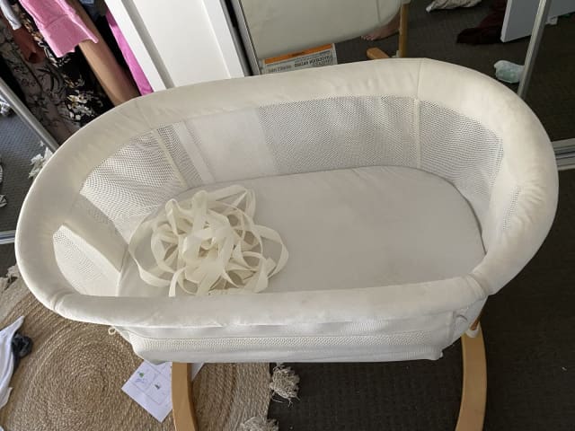 Bebe top ole bassinet