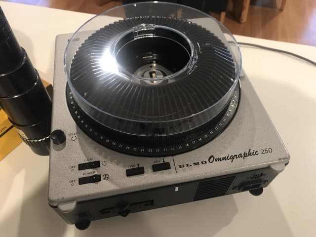 Slide projector 35mm Elmo Omnigraphic 250 serviced and tested