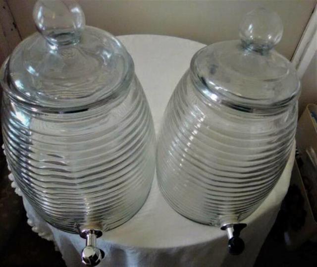 BEEHIVE SHAPE GLASS DRINK DISPENSER 5 LITER CAPACITY 10each