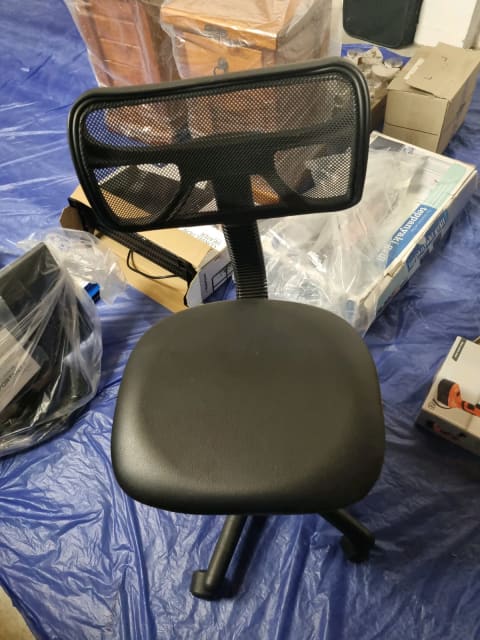 second hand rolling chair