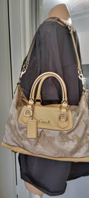 Vintage COACH Race Horse & Carriage Bag 2 Way-Leather & Canvas | Bags |  Gumtree Australia Gosford Area - Point Clare | 1309451595
