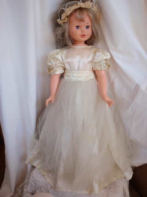 VINTAGE ESTRELLA BRAZIL TALL COMPANION DOLL 78C MAMA WORKS CREAM DRESS ...