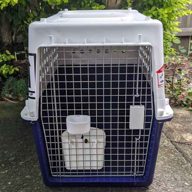 New Air travel Pet dog crate PP40 white/blue excellent condition. Pet Products Gumtree