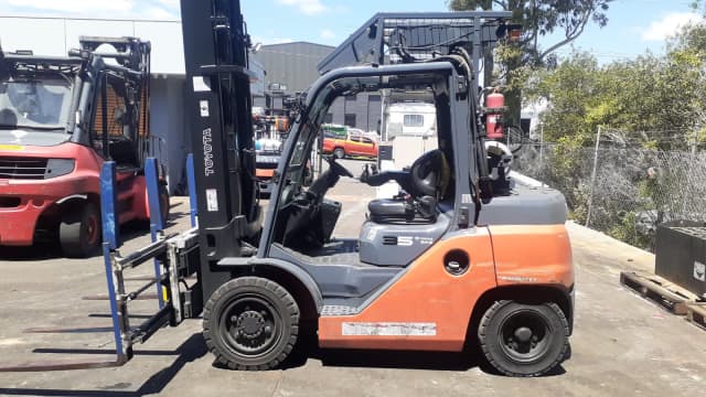 BIG SALE!Toyota 4.5 ton forklift side shift twin pallet handler aircon ...