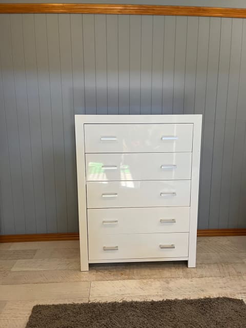 Tallboy 5 drawers white gloss | Dressers & Drawers | Gumtree Australia ...