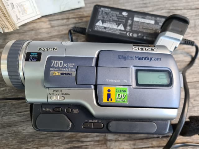 SONY HANDYCAM Digital 8 with Super Night Shot Battery/Charger | Video ...