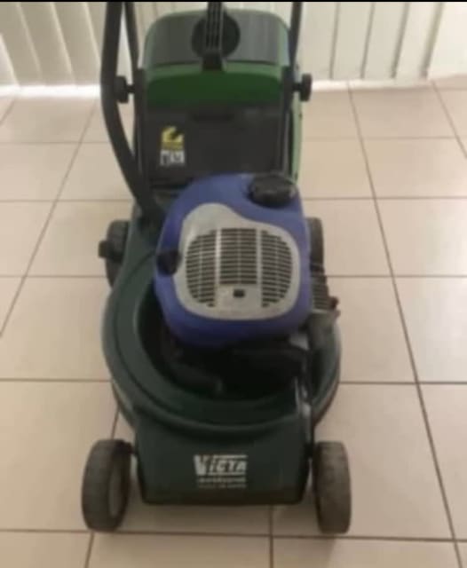 Green / Black & Blue Victa Lawn Mower Lawn Keeper Complete W/ Catcher