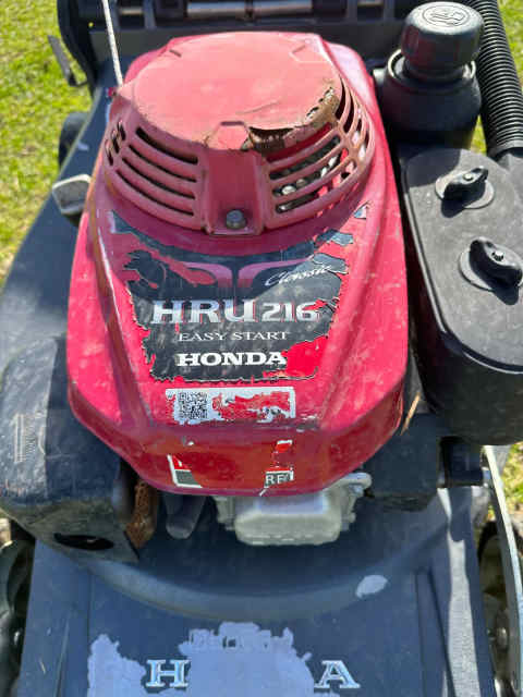 Honda Lawn Mower HRU 216 - Lawn Mowers in Strathalbyn SA | Gumtree ...