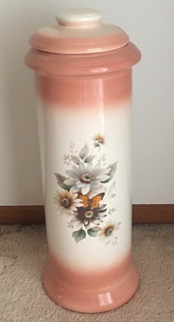 CERAMIC TOILET PAPER ROLL HOLDER (EXCELLENT CONDITION) | Building ...