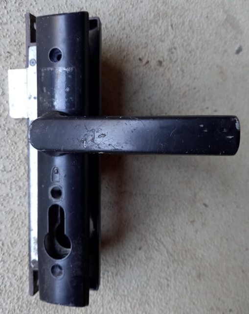 Security screen door handle Building Materials Gumtree Australia Pine Rivers Area Bray