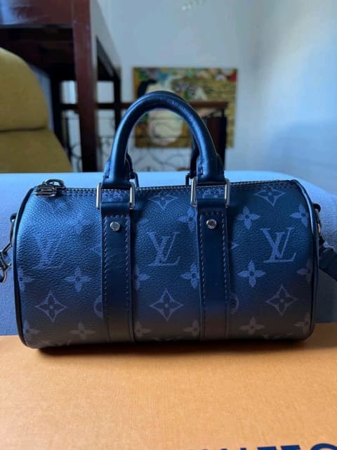 Unboxing of my new Louis Vuitton Keepall 25 Bandouliere