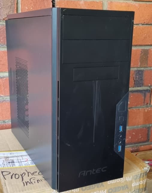 Antek minitower PC case plus Thermaltake TR2S 550W power supply