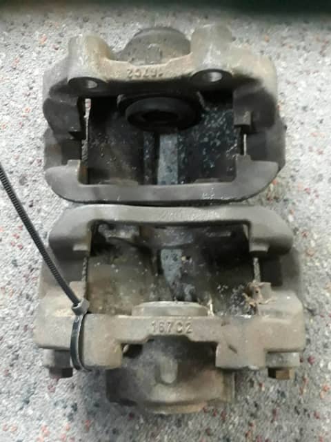 FORD FALCON SEDAN BA BF REAR BRAKE CALIPERS NO ISSUES | Brakes ...