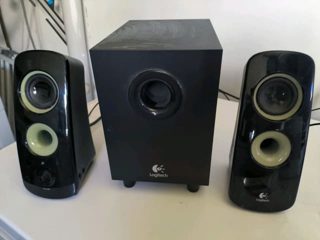 Computer Logitech 2 speakers with bass box | Computer Speakers ...