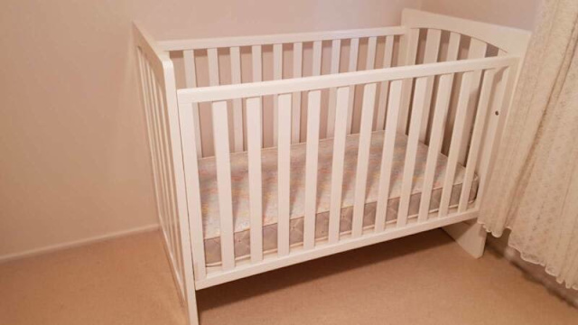 Annabelle cot Clearance