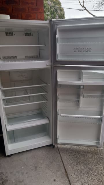 westinghouse fridge 390 litre