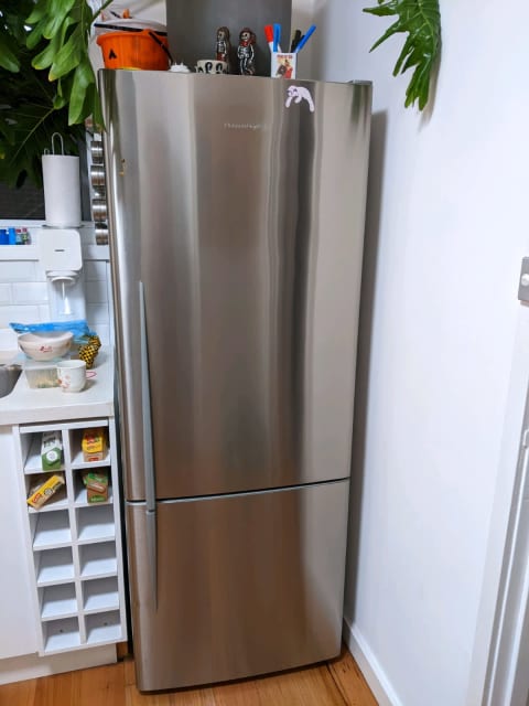 fisher and paykel 400l fridge