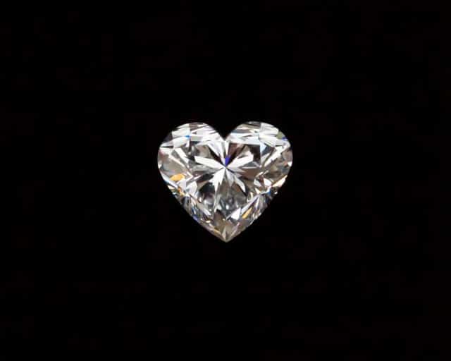2.01 CT DIAMOND GIA CERTIFIED DSI1 AUCTION ENDS TONIGHT Women