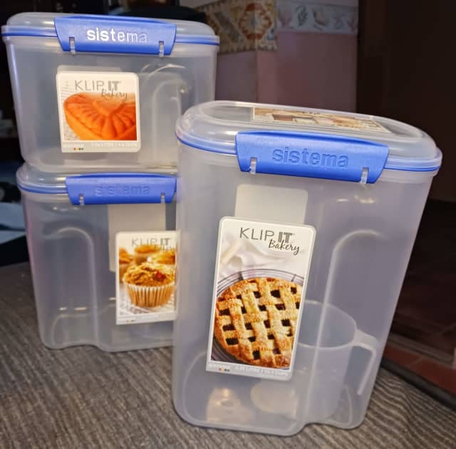 New Set of 3 Sistema Plastic Storage Containers With Measuring Cups