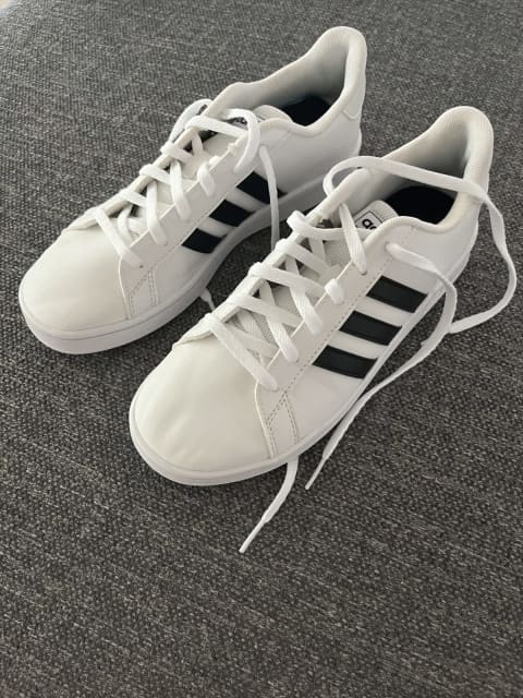 Adidas White trainers with 3 stripes | Women's Shoes | Gumtree ...