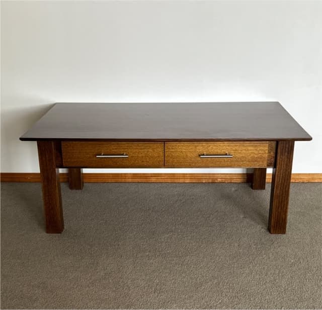 Coffee Table Solid Tas. Oak, Custom Made & Near New Cond. Coffee