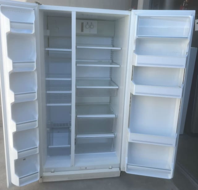 Warranty 692L General Electric Side by Side Fridge Freezer , H1692 W8