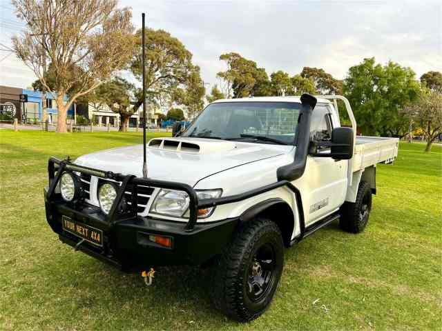 2005 Nissan Patrol GU DX (4x4) White 5 Speed Manual 4x4 Leaf Cab ...