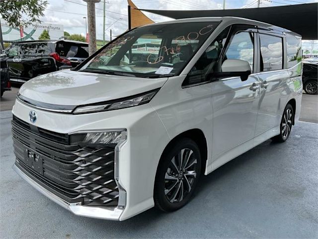 2023 Toyota Voxy HYBRID MINIVAN PEOPLE MOVER Pearl Automatic Minivan ...