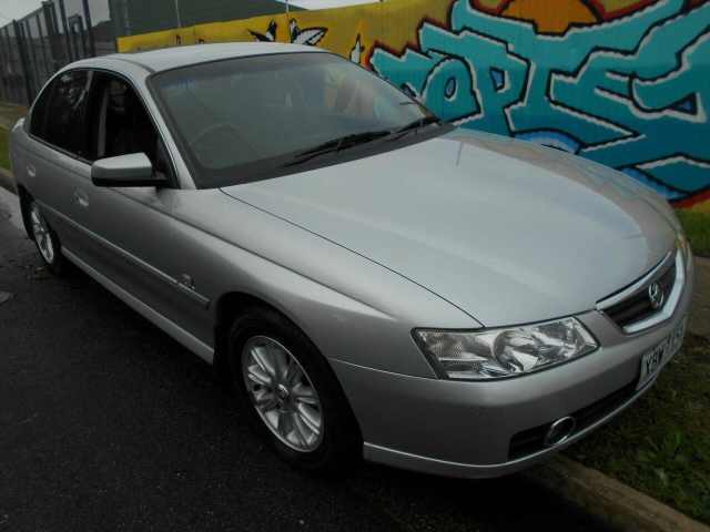 2004 Holden Commodore VY II Acclaim Silver 4 Speed Automatic Sedan ...