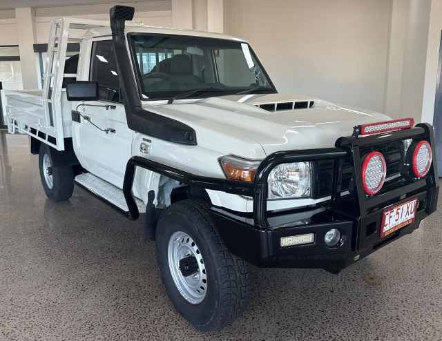 2019 Toyota Landcruiser VDJ79R Workmate White 5 Speed Manual Cab ...