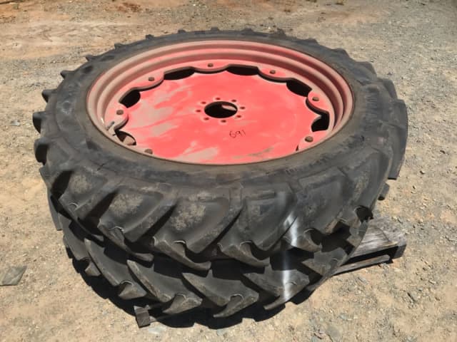 Kubota tractor rear row crop tyres and rims 300/85R42 [691] | Farming ...