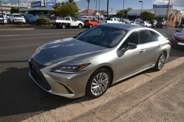 2020 Lexus ES300H AXZH10R Sports Luxury Blk MTS (Hybrid) Silver 6 Speed ...