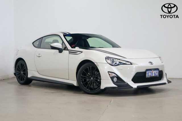 2015 Toyota 86 ZN6 Blackline Edition White Liquid 6 Speed Manual Coupe ...