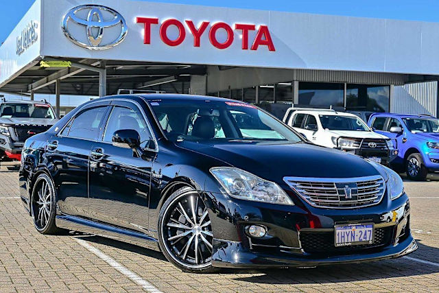 2009 Toyota Crown Black | Cars, Vans \u0026 Utes | Gumtree Australia ...