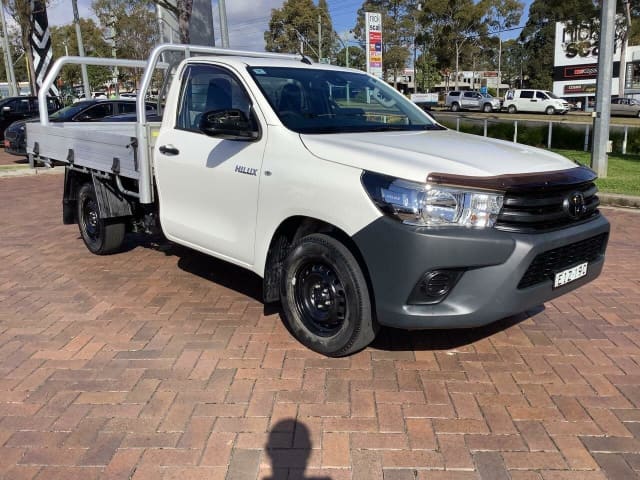 2020 Toyota Hilux TGN121R White Steptronic Cab Chassis | Cars, Vans ...