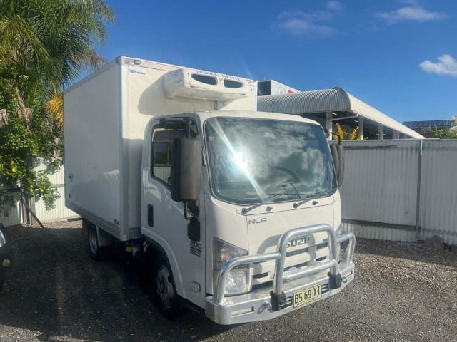 IZUZU NLR 200 SHORT150 SERIES 3 RERIGERATED PANTEC | Trucks | Gumtree ...