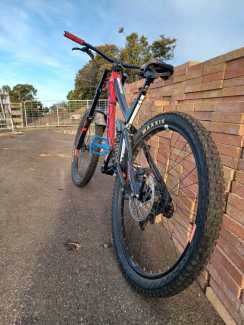 Downhill bike gumtree sale