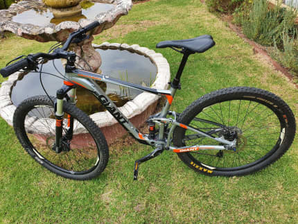 2017 Giant anthem 3 medium bike Men s Bicycles Gumtree