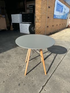 Table for store sale gumtree